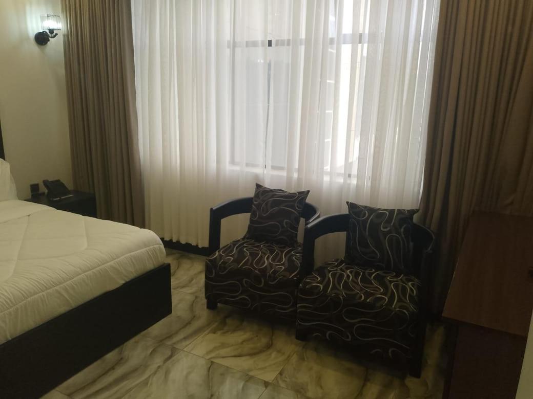 Water Pavilion Hotel Keroka Экстерьер фото