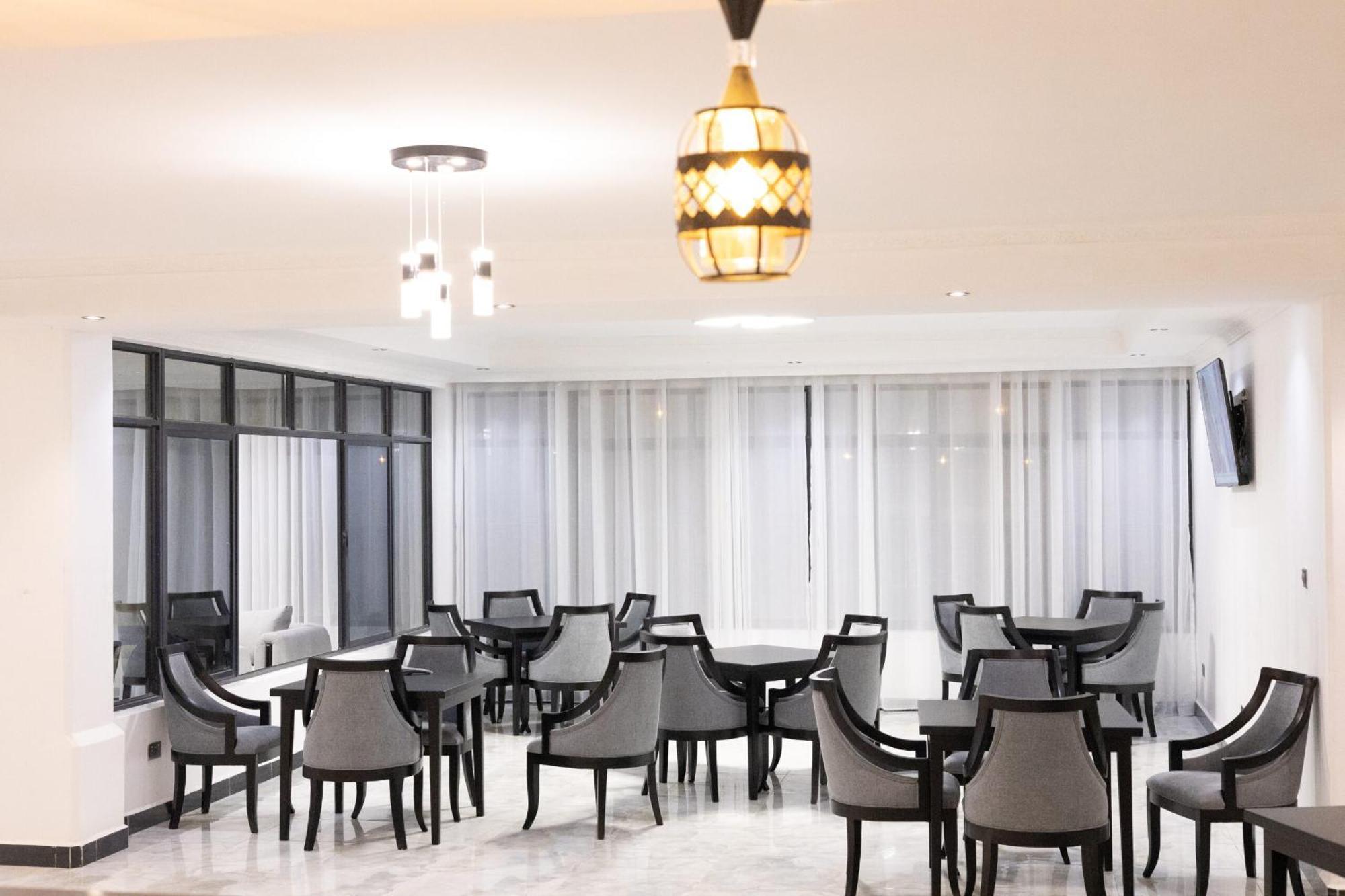 Water Pavilion Hotel Keroka Экстерьер фото