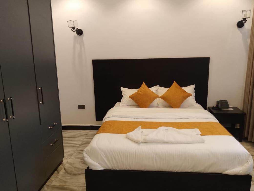 Water Pavilion Hotel Keroka Экстерьер фото
